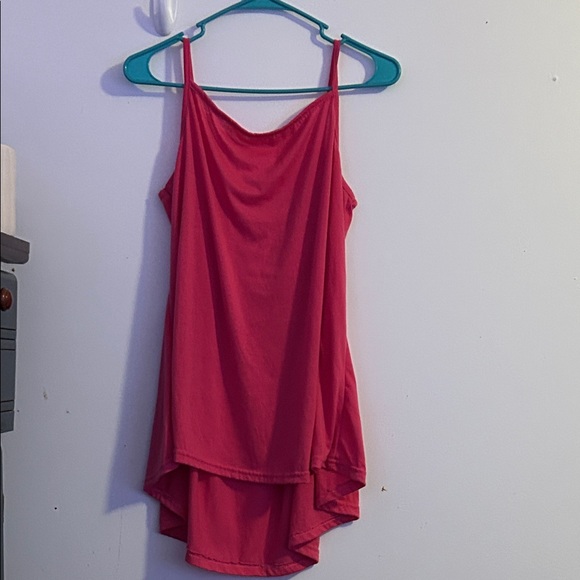 Chic Pink Camisole Top - Picture 2 of 4